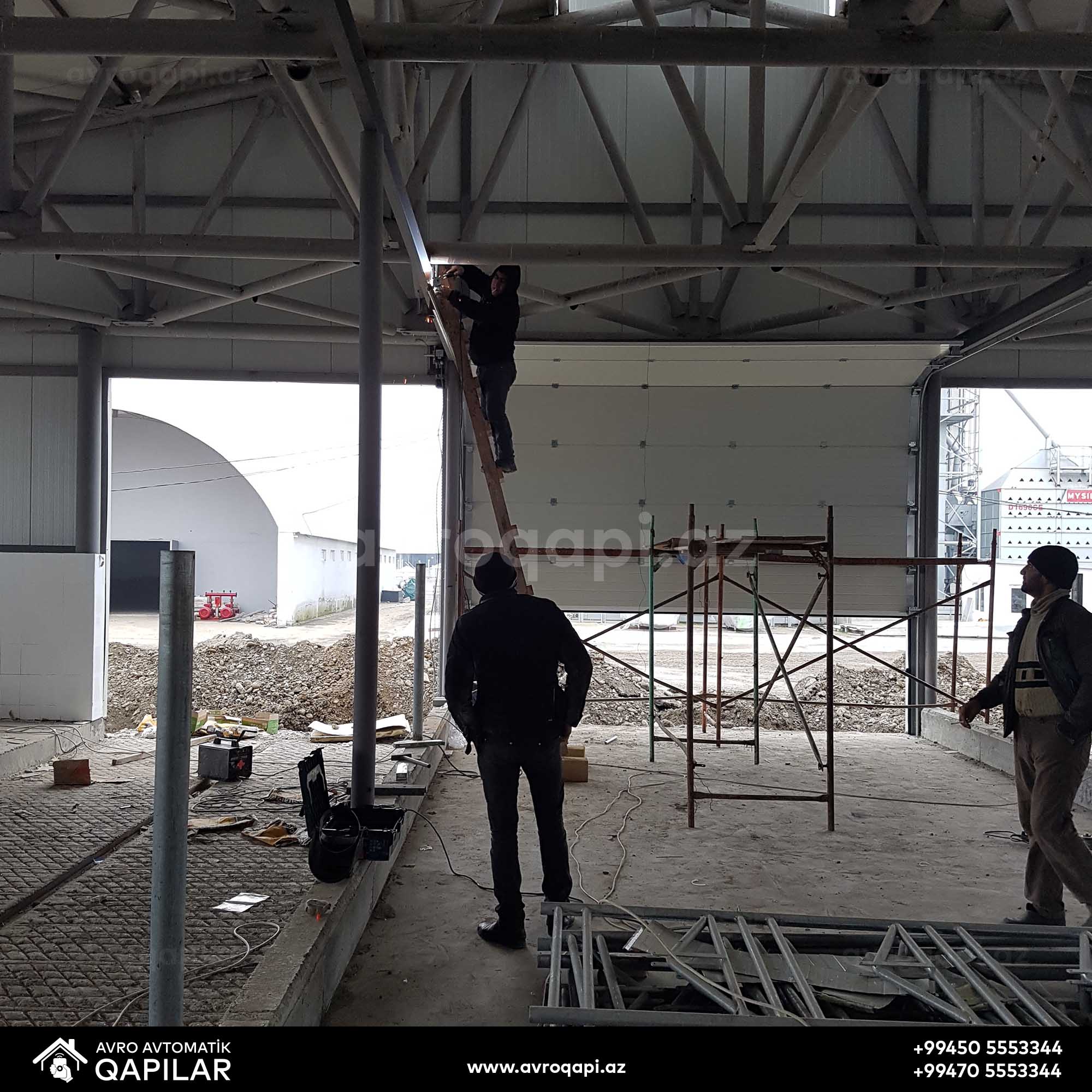 Ağsu Süd Zavodunda quraşdırdığımız Sənaye qapısı.